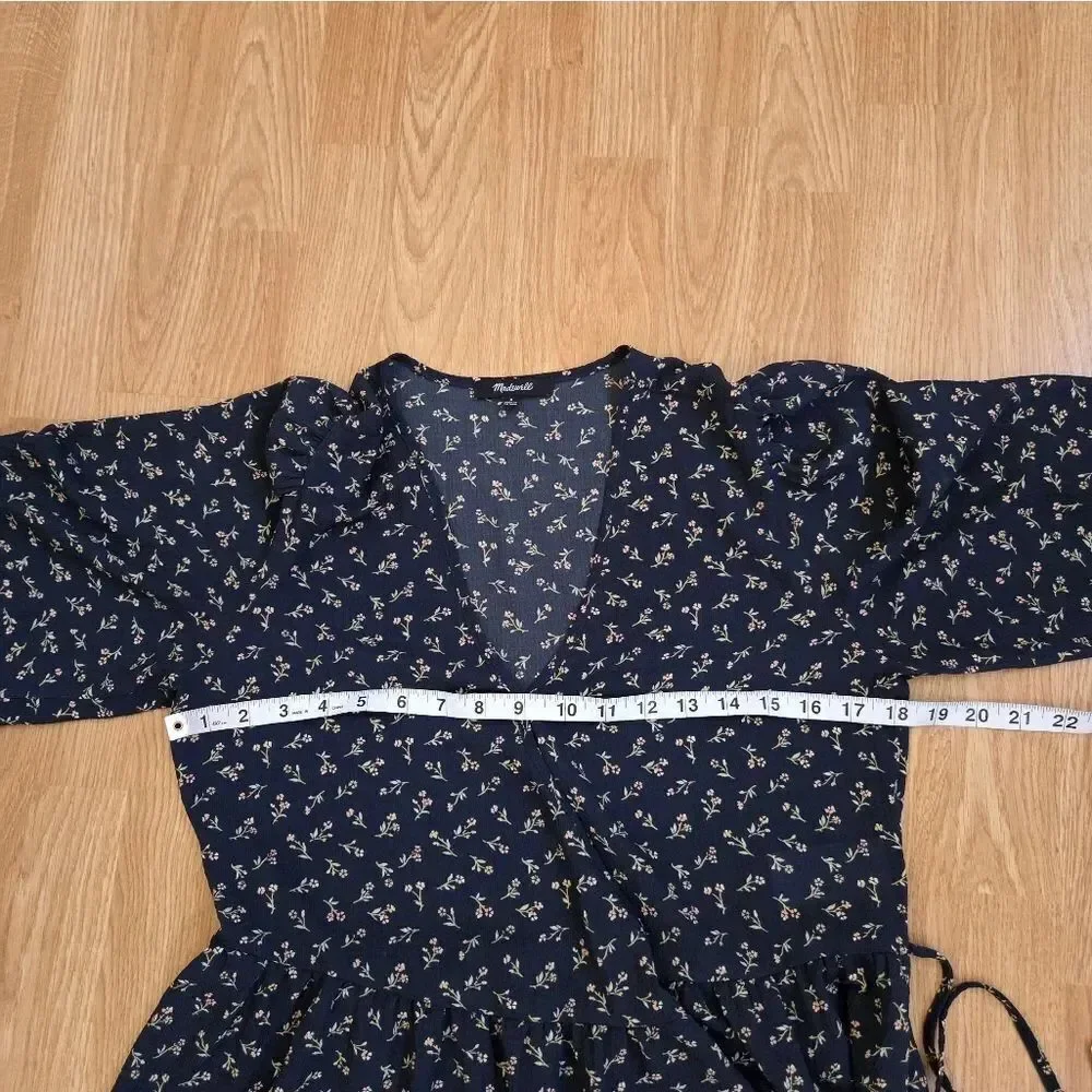 🦋MADEWELL🦋 Puff-Sleeve Peplum Wrap Top in Spring Fling - [Size Small]